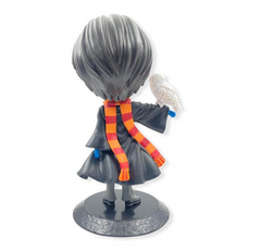 Harry Potter With Pigeon Q-Posket 15cm